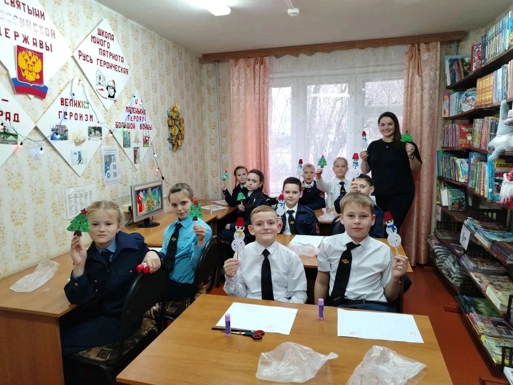 Вместе с поделками